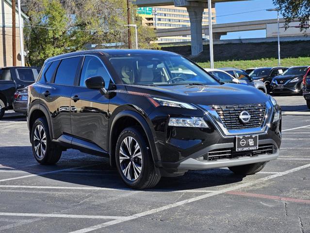 2023 Nissan Rogue SV 2