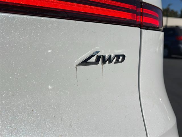 2025 Genesis GV70 2.5T AWD 30