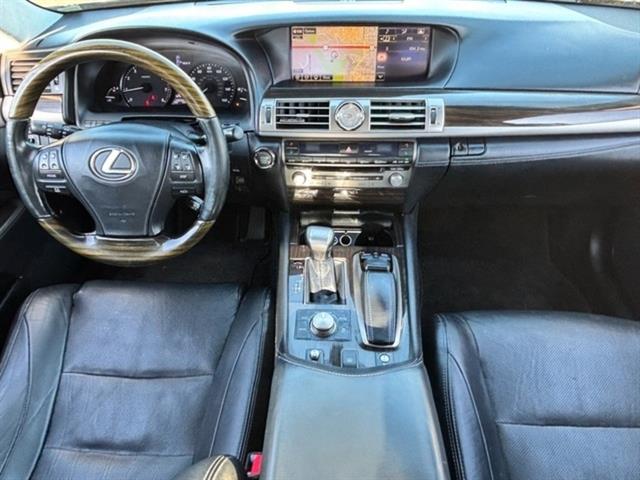 2015 Lexus LS 460 Base 18