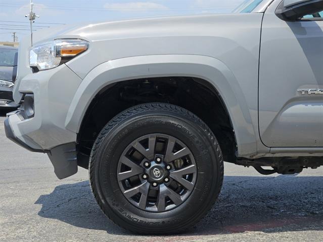 2021 Toyota Tacoma 4WD SR5 6