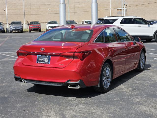 2022 Toyota Avalon XLE 5