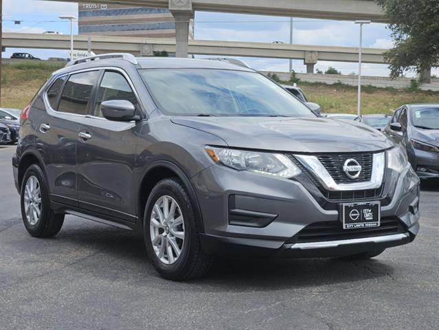 2017 Nissan Rogue SV 2