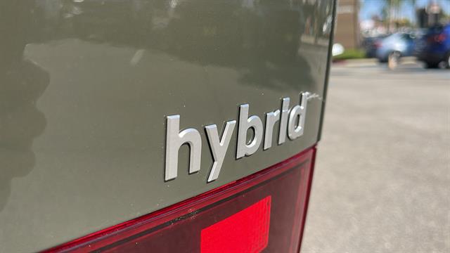 2025 Hyundai Santa Fe Hybrid Limited 31