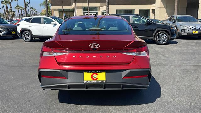 2024 Hyundai Elantra SEL 9