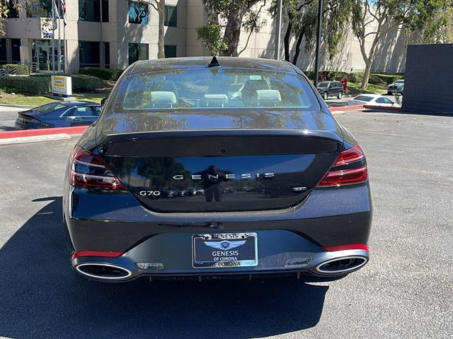 2025 Genesis G70 3.3T RWD Sport Advanced 7