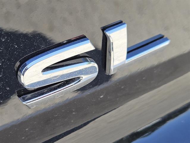 2024 Nissan Pathfinder SL 8