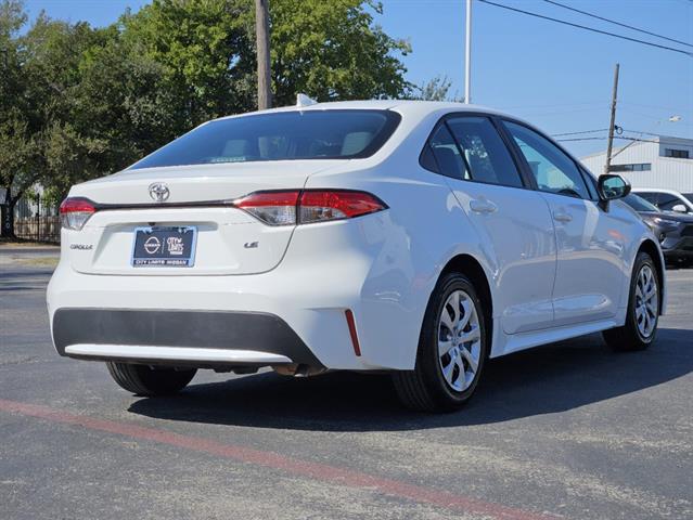 2022 Toyota Corolla LE 5