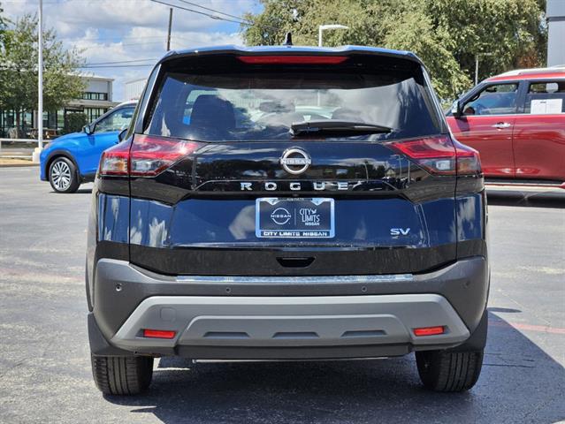 2023 Nissan Rogue SV 4