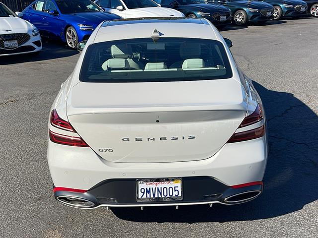 2025 Genesis G70 2.5T Standard 8