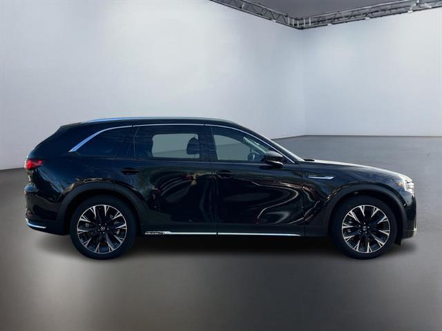 2024 Mazda CX-90 PHEV Premium 3