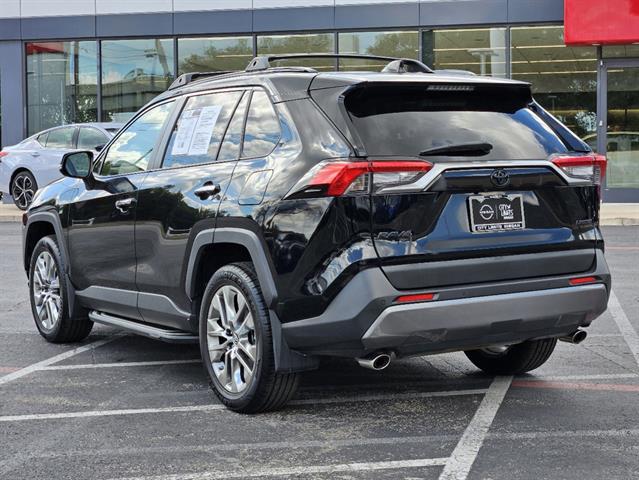 2019 Toyota RAV4 Limited 5