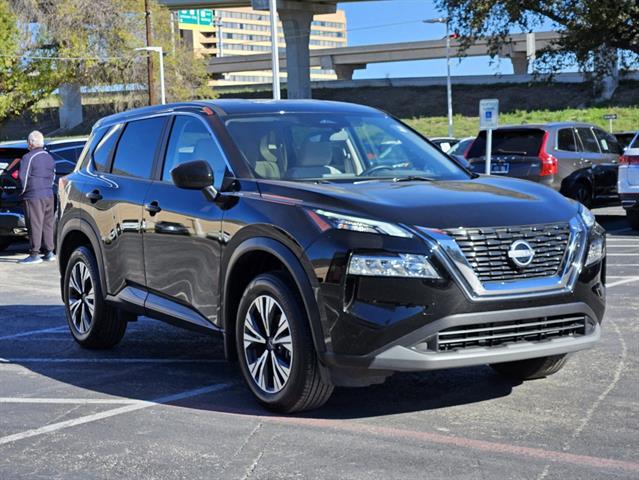 2023 Nissan Rogue SV 2