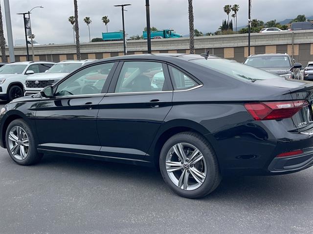 2024 Volkswagen Jetta SE 10