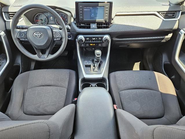 2019 Toyota RAV4 XLE 19