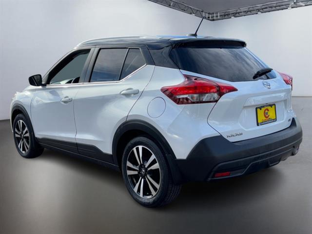 2019 Nissan Kicks SV 10