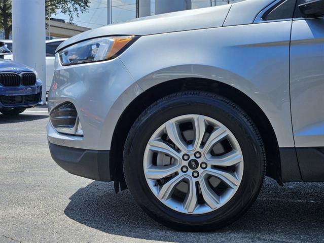 2023 Ford Edge Titanium 6