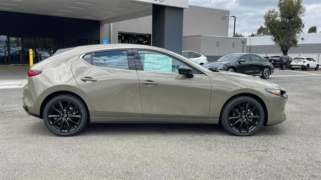 2024 Mazda Mazda3 Hatchback 2.5 Carbon Turbo 10