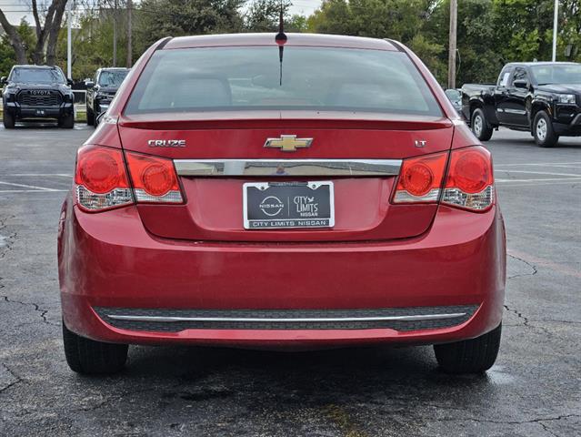 2013 Chevrolet Cruze 1LT 4