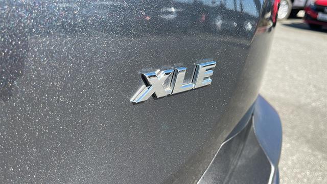 2015 Toyota RAV4 XLE 30