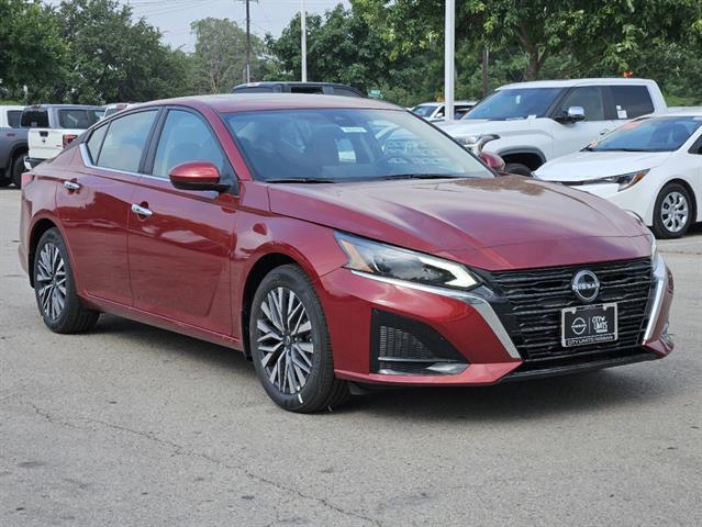 2024 Nissan Altima 2.5 SV 2