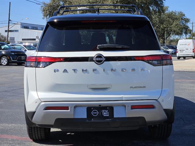 2023 Nissan Pathfinder Platinum 4