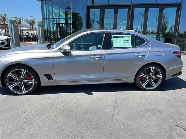 2025 Genesis G70 3.3T RWD Sport Advanced 9