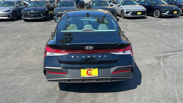 2024 Hyundai Elantra SEL 8