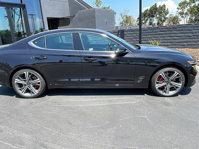 2025 Genesis G70 3.3T RWD Sport Advanced 5