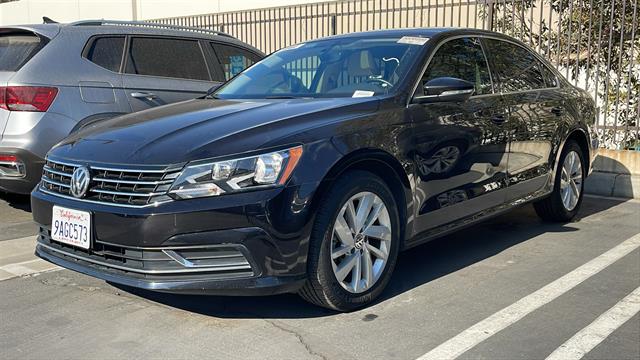 2018 Volkswagen Passat 2.0T SE 7