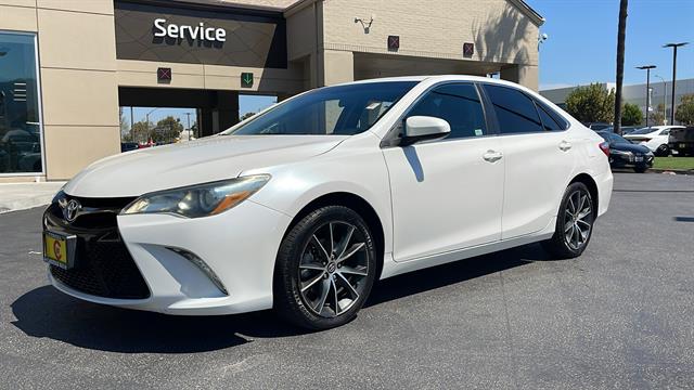 2017 Toyota Camry XSE 13