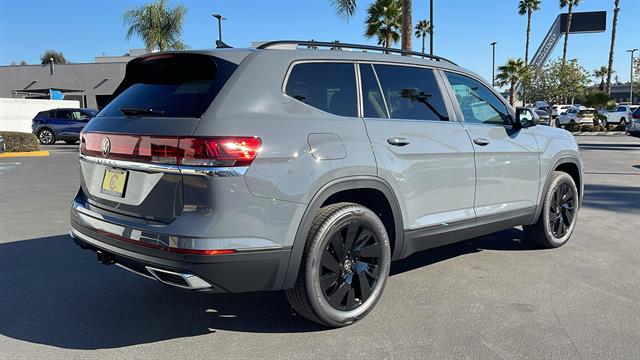 2025 Volkswagen Atlas SE 7