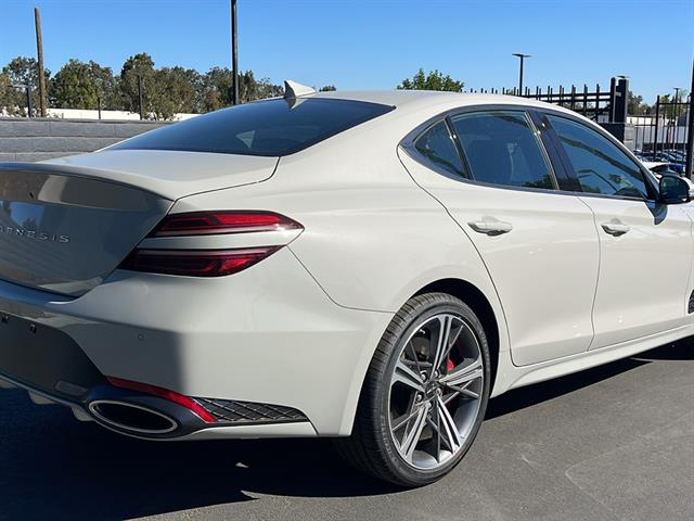 2025 Genesis G70 2.5T RWD 7