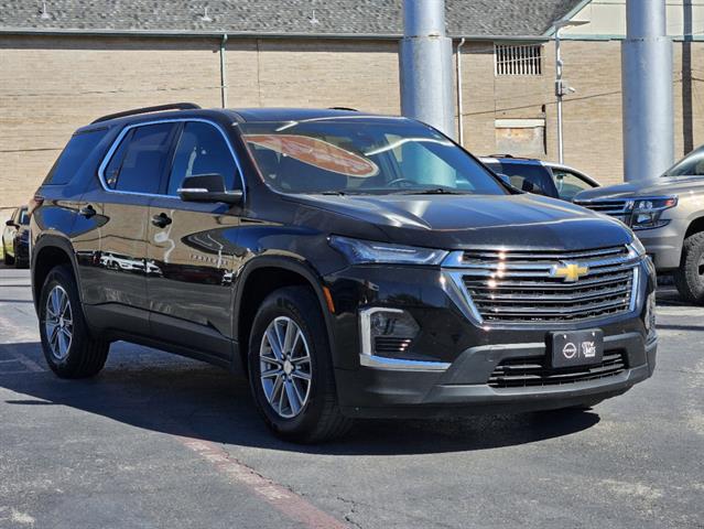 2023 Chevrolet Traverse LT Leather 2