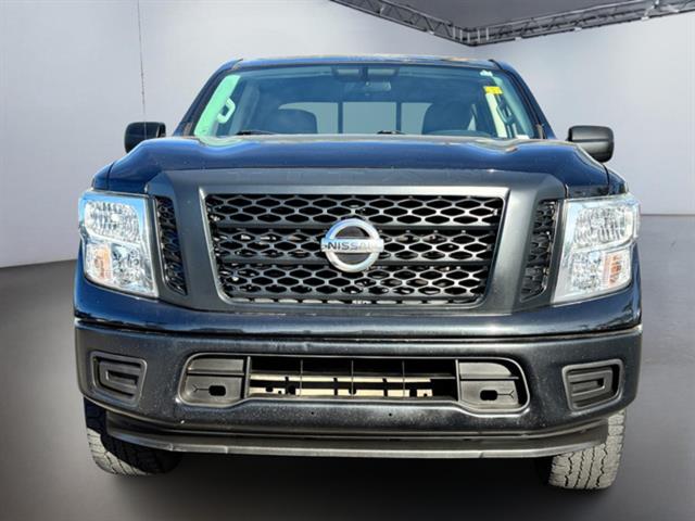 2018 Nissan Titan SV 7