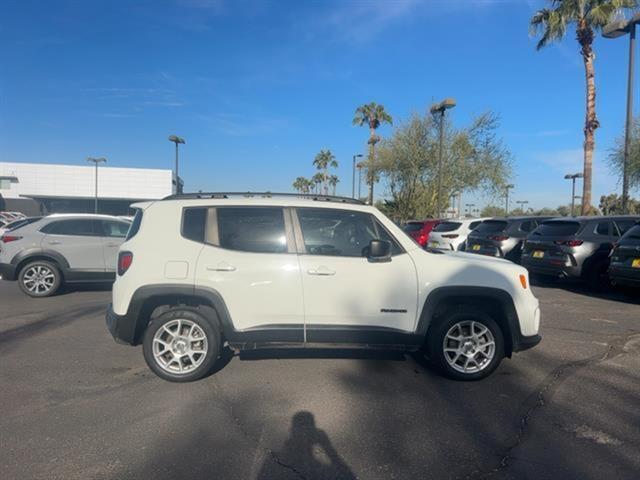 2022 Jeep Renegade Latitude 8