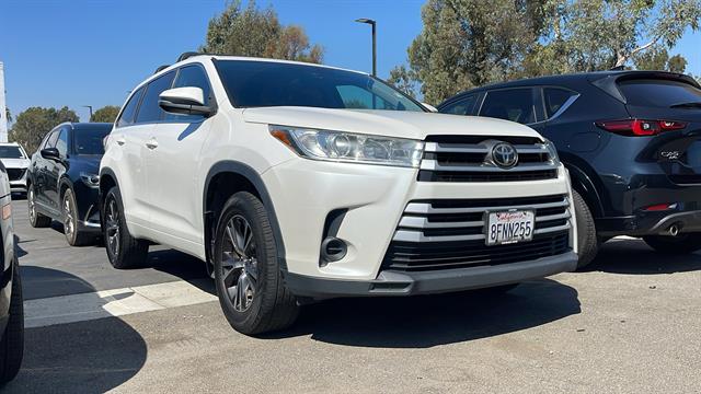 2018 Toyota Highlander LE 4dr SUV (3.5L V6) 1