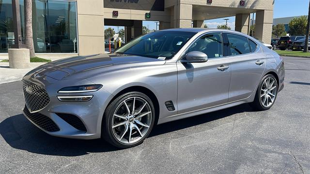 2023 Genesis G70 2.0T Prestige 13