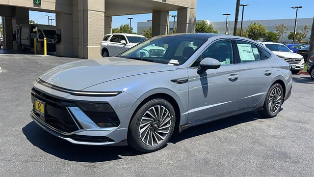 2024 Hyundai Sonata Hybrid Limited 13