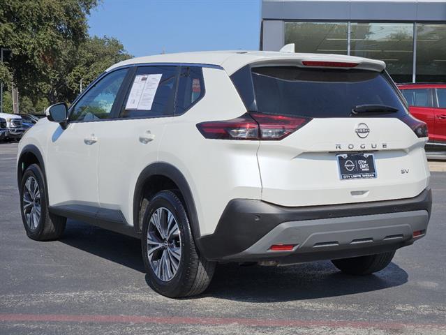 2023 Nissan Rogue SV 3