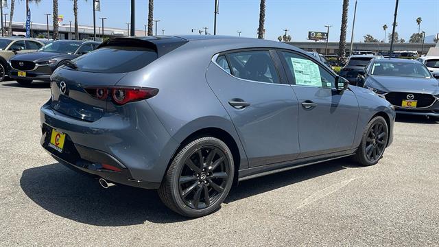 2024 Mazda Mazda3 Hatchback 2.5 S Carbon Edition 7