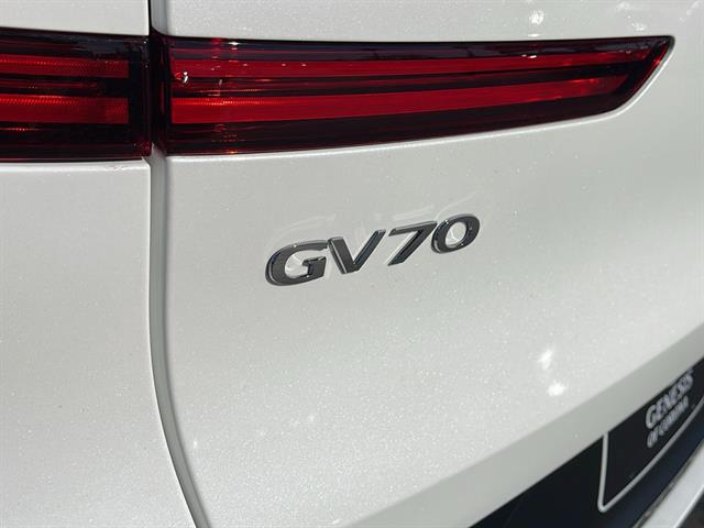 2025 Genesis GV70 2.5T AWD 30