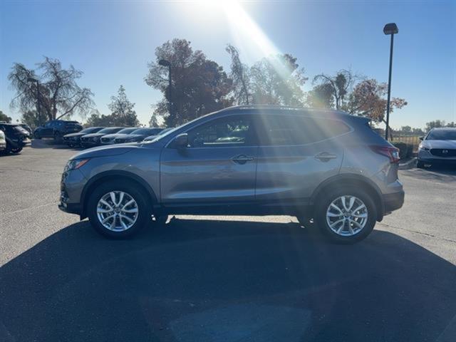 2021 Nissan Rogue Sport SV 4