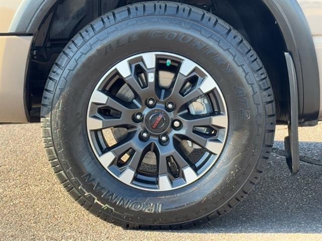 2021 Nissan Titan PRO-4X 11