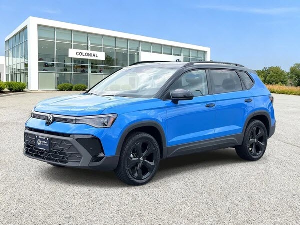 Certified 2025 Volkswagen Taos SE Black