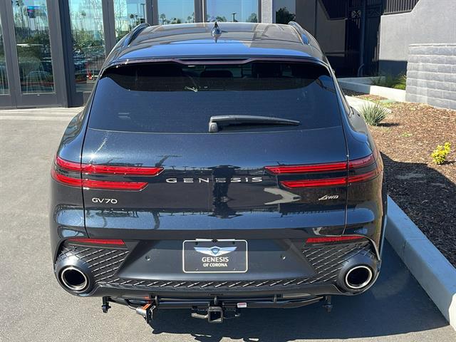 2025 Genesis GV70 2.5T AWD 8