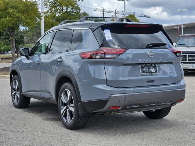 2024 Nissan Rogue SL 3