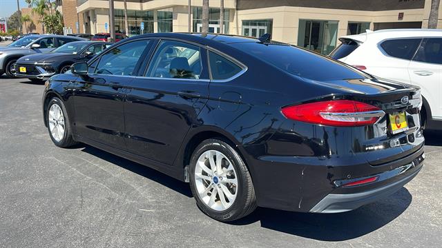 2020 Ford Fusion Hybrid SE 11