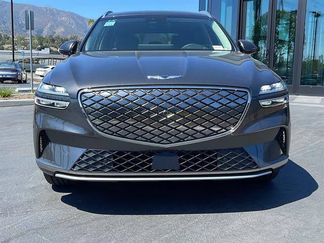 2025 Genesis Electrified GV70 Advanced 4