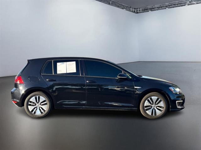 2016 Volkswagen e-Golf SEL Premium 3