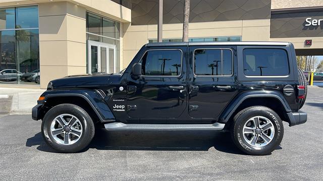 2018 Jeep Wrangler Unlimited Sahara 12